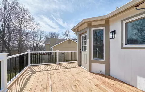 Exterior - 828 S Valleywind Ct, O'fallon, MO 63366 photo 7 of 9