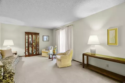 5 Forest View Ct, O'fallon, MO 63366 photo 2