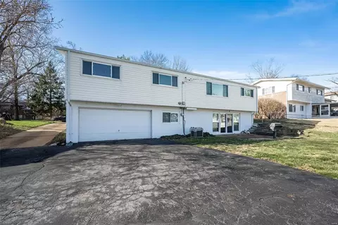 1211 Fieldhurst Dr, Ballwin, MO 63011 photo 24