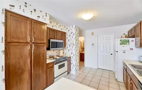 5527 Bourbeuse Cmn #6, Weldon Spring, MO 63304 photo 10