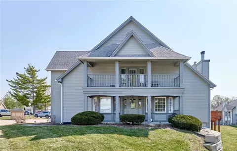 5527 Bourbeuse Cmn #6, Weldon Spring, MO 63304