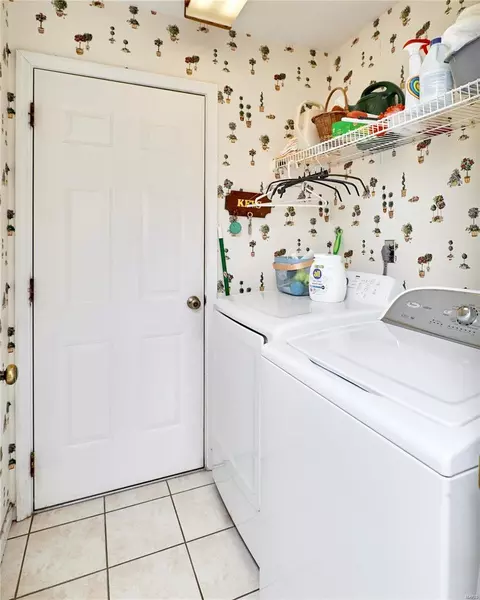 5527 Bourbeuse Cmn #6, Weldon Spring, MO 63304 photo 17