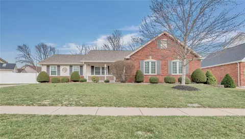 3490 Brookwood Cir, Saint Charles, MO 63301