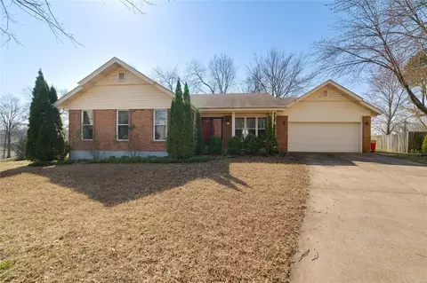 2662 Hemford Falls Ct, Saint Louis, MO 63129