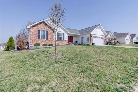 3368 Carriage Xing, Saint Charles, MO 63301