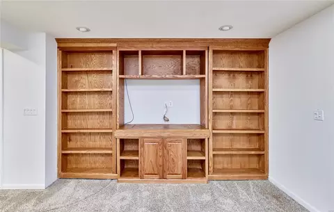 Living - 944 Annabrook Park Dr, O'fallon, MO 63366 photo 6 of 9