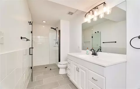 Bath - 944 Annabrook Park Dr, O'fallon, MO 63366 photo 9 of 9