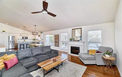 Living - 944 Annabrook Park Dr, O'fallon, MO 63366 photo 2 of 9