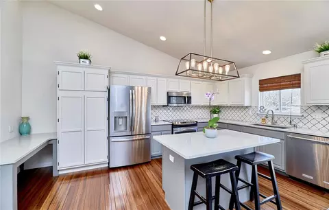 Kitchen - 944 Annabrook Park Dr, O'fallon, MO 63366 photo 1 of 6