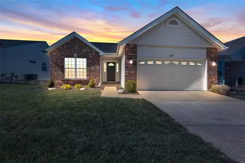 2513 Newpoint Dr, Wildwood, MO 63011 photo 2