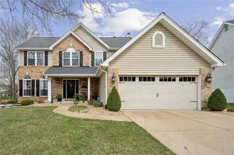 608 Castle Meadows Ct, Ballwin, MO 63021