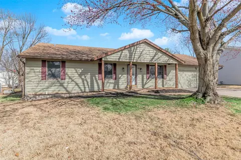59 Oakridge West Dr, Saint Peters, MO 63376