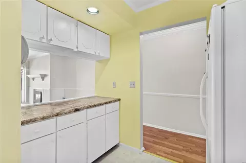 Kitchen - 3107 Garnette #D2, Bridgeton, MO 63044 photo 4 of 4