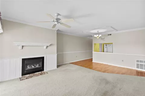 Living - 3107 Garnette #D2, Bridgeton, MO 63044 photo 3 of 4
