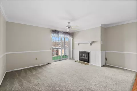 Living - 3107 Garnette #D2, Bridgeton, MO 63044 photo 2 of 4