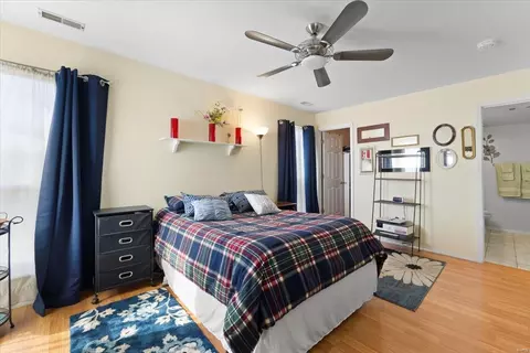 Bedroom - 1708 Whispering Creek Dr #B, Ballwin, MO 63021 photo 2 of 5