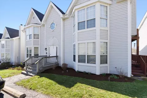 Exterior - 1708 Whispering Creek Dr #B, Ballwin, MO 63021 photo 2 of 4