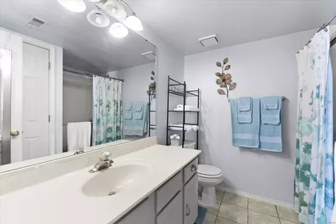 Bath - 1708 Whispering Creek Dr #B, Ballwin, MO 63021 photo 1 of 2