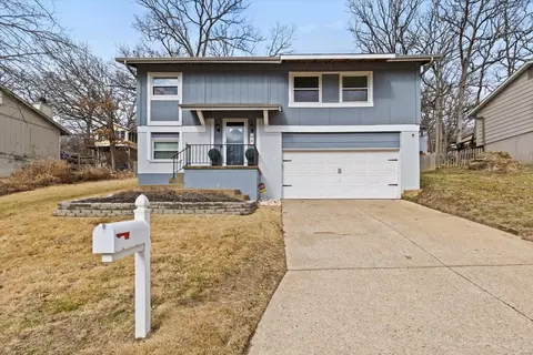 98 S Edward Ct, Eureka, MO 63025