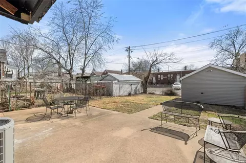Exterior - 4170 Tyrolean Ave, Saint Louis, MO 63116 photo 5 of 9