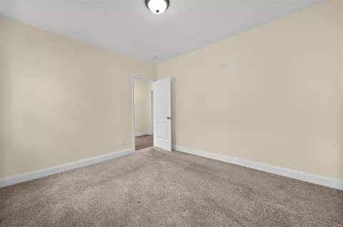 Bedroom - 4170 Tyrolean Ave, Saint Louis, MO 63116 photo 3 of 4