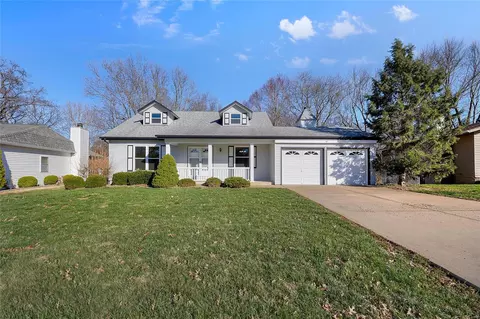 11 Jody Dr, Saint Peters, MO 63376