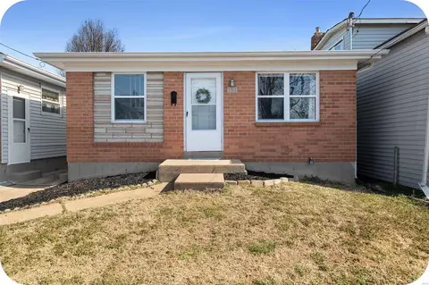 311 Lenhardt Ave, Saint Louis, MO 63125