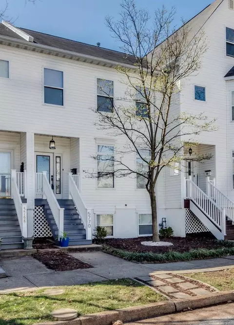 5770 Westminster Pl, Saint Louis, MO 63112