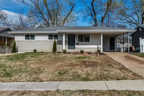 1425 Angelus Dr, Florissant, MO 63031