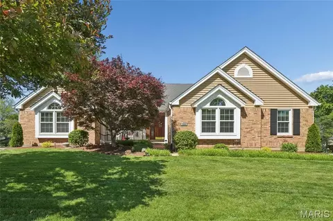 2989 Bridle Spur Ln, Saint Charles, MO 63303
