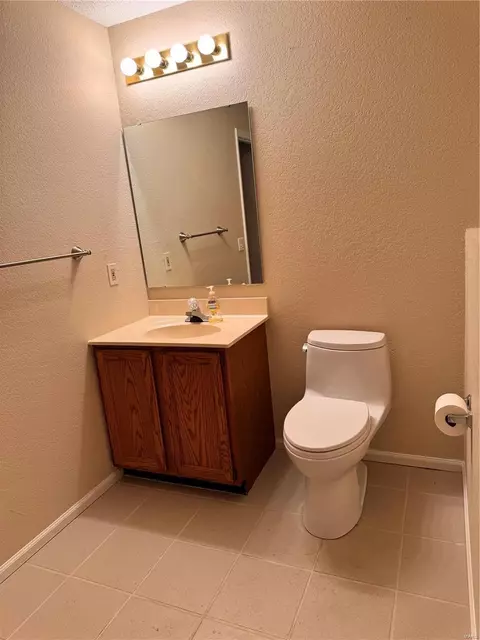 Bath - 2700 Kettering Dr, Saint Charles, MO 63303 photo 5 of 5