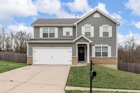 102 Liberty Grove Dr, Wentzville, MO 63385