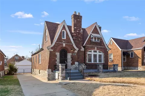 8735 Oriole Ave, Saint Louis, MO 63147