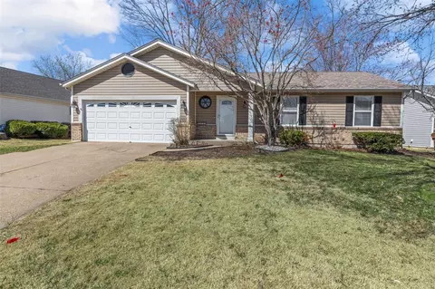 1285 Poseidon Ct, Saint Peters, MO 63376