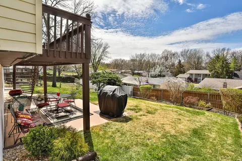 Exterior - 3045 Cherokee Ln, Saint Charles, MO 63301 photo 7 of 7