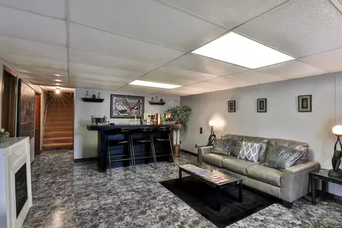 Living - 3045 Cherokee Ln, Saint Charles, MO 63301 photo 5 of 5
