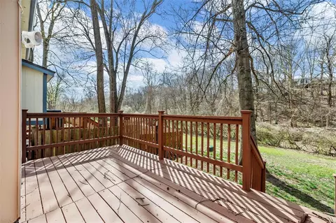 Exterior - 963 Silversprings Ln, Manchester, MO 63021 photo 2 of 5