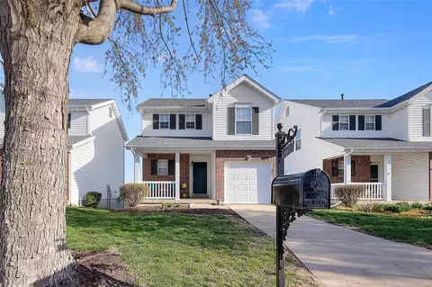 315 Tyndale Dr #17, O'fallon, MO 63366