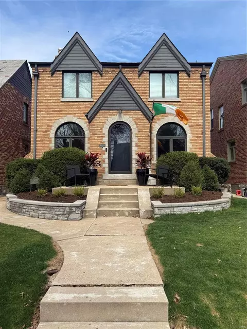 5833 Delor St, Saint Louis, MO 63109