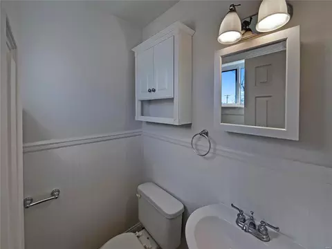 Bath - 810 Saint Joseph Ave, O'fallon, MO 63366 photo 2 of 2