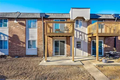 2781 Blackforest Dr #B, Saint Louis, MO 63129