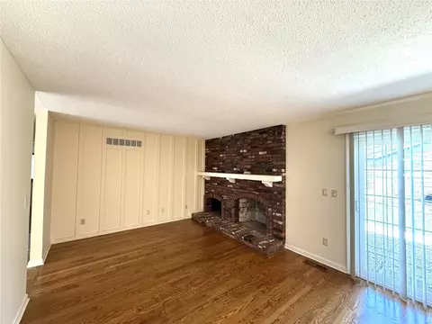 Living - 643 Spring Meadows Dr, Manchester, MO 63011 photo 3 of 3