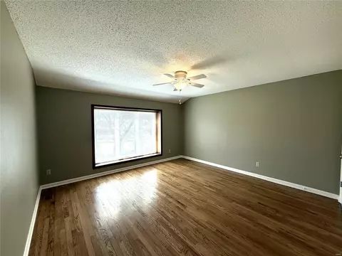 Living - 643 Spring Meadows Dr, Manchester, MO 63011 photo 2 of 3