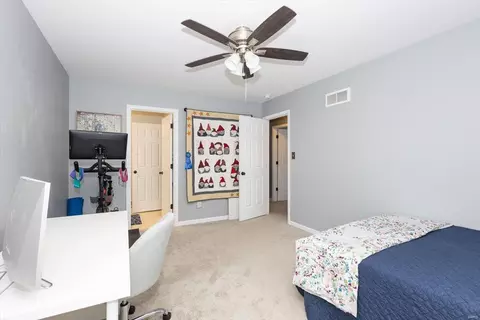 613 Castle Ridge Dr, Ballwin, MO 63021 photo 37