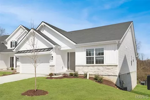 16804 River Stone Dr, Florissant, MO 63031