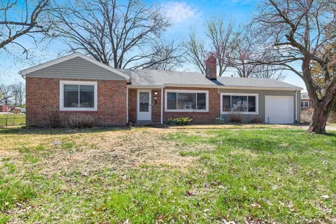 5 Monacella Ct, Florissant, MO 63031