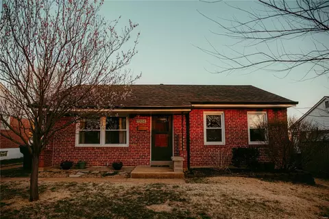 7324 Coronado Ave, Saint Louis, MO 63116