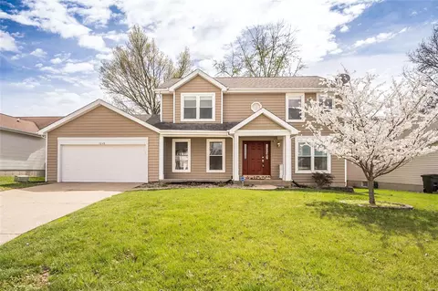 3048 Country Knoll Dr, Saint Charles, MO 63303