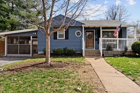 1240 Avery Ct, Saint Louis, MO 63122