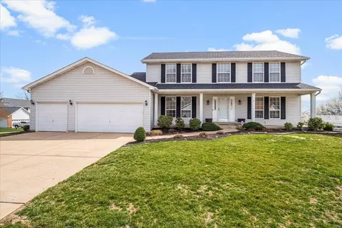 231 Alexandria Dr, Saint Charles, MO 63304